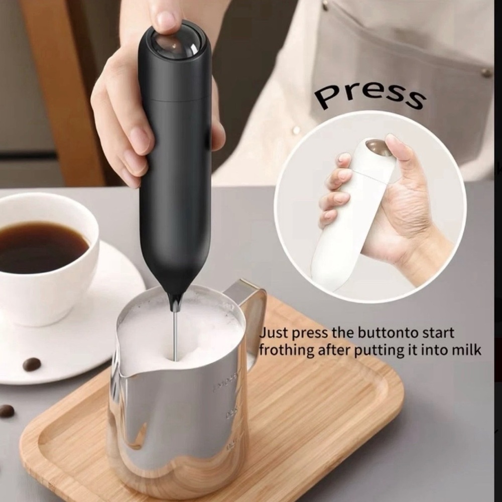 Black Handheld Milk Frother - Picture 2 of 4